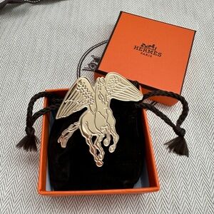Hermes Pegase scarf ring